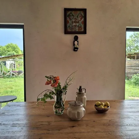 Country house Saint Friday - Retreat, Garden And Forest Vilsanesti