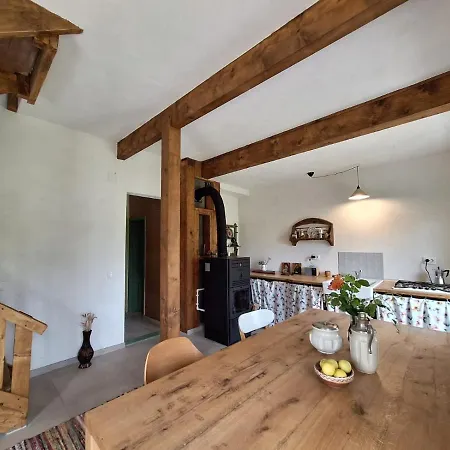 Saint Friday - Retreat, Garden And Forest Country house